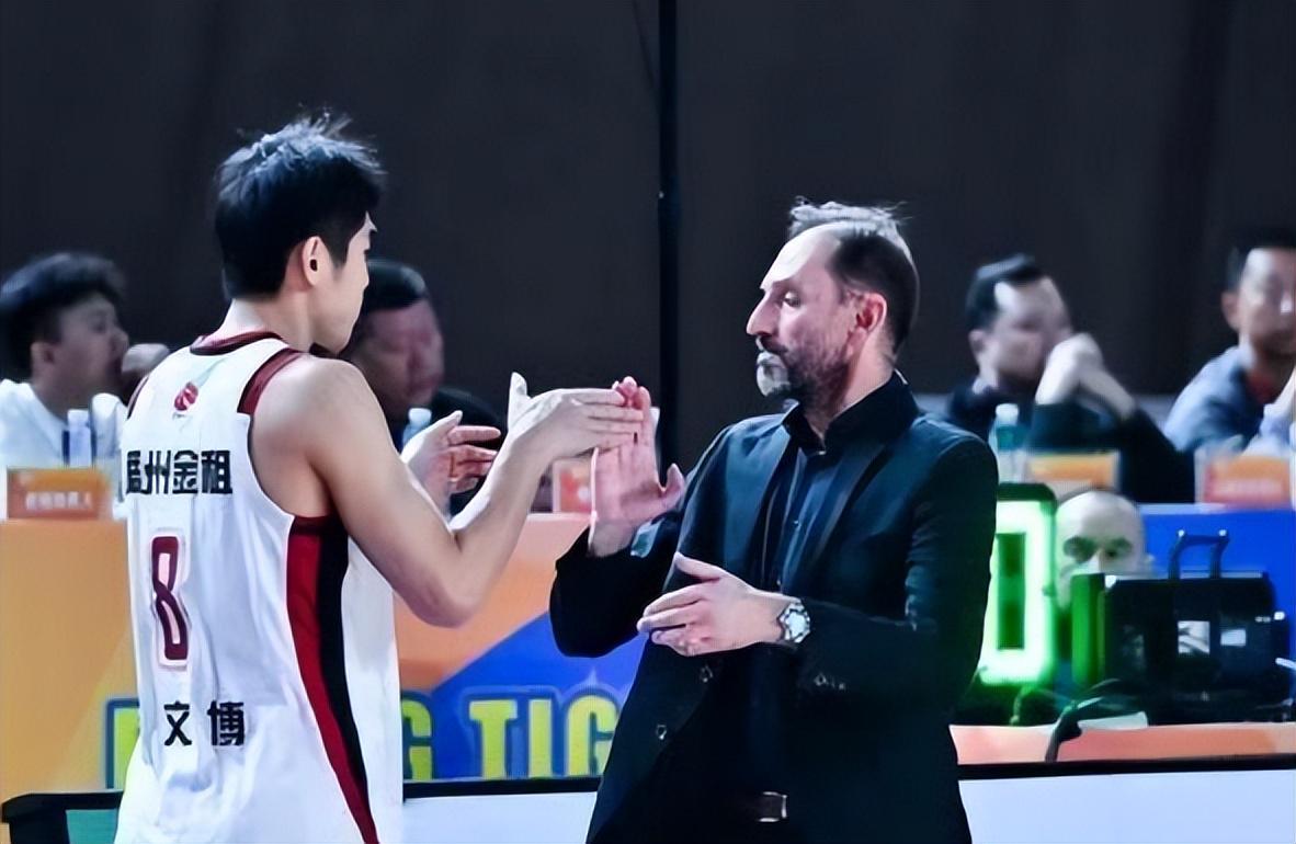 kaiyun-CBA俱乐部1/4决赛明天2月6日赛程：广东PK上海，浙江PK山东